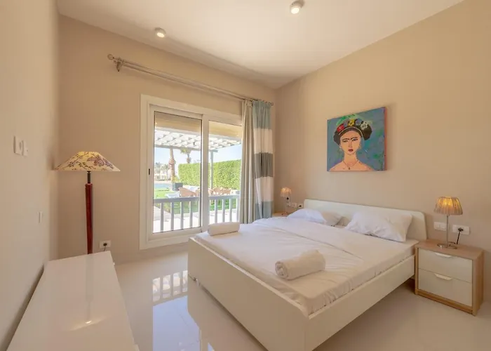 Villa Joubal 3br Private Pool Next To Marina *
