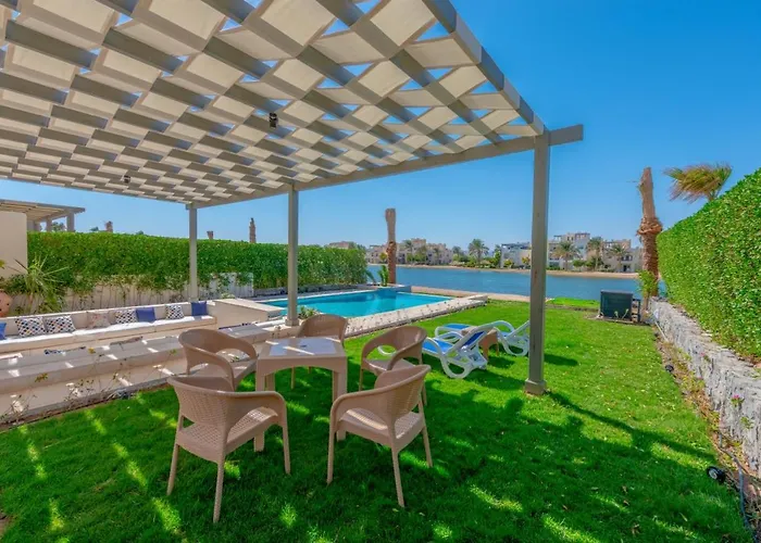 Villa Joubal 3br Private Pool Next To Marina *