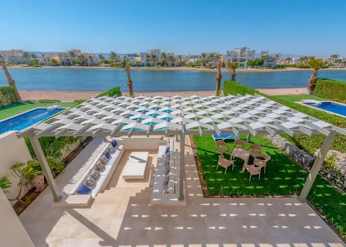 Joubal 3br Private Pool Next To Marina * Hurghada