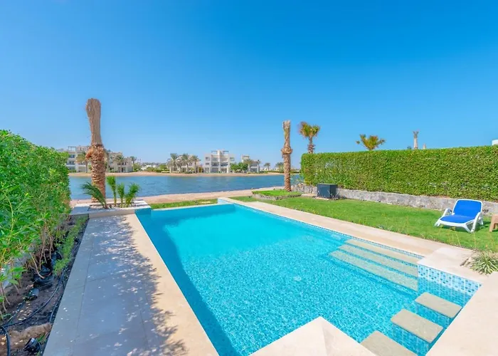 Joubal 3br Private Pool Next To Marina