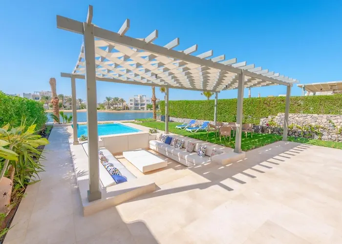 Villa Joubal 3br Private Pool Next To Marina *