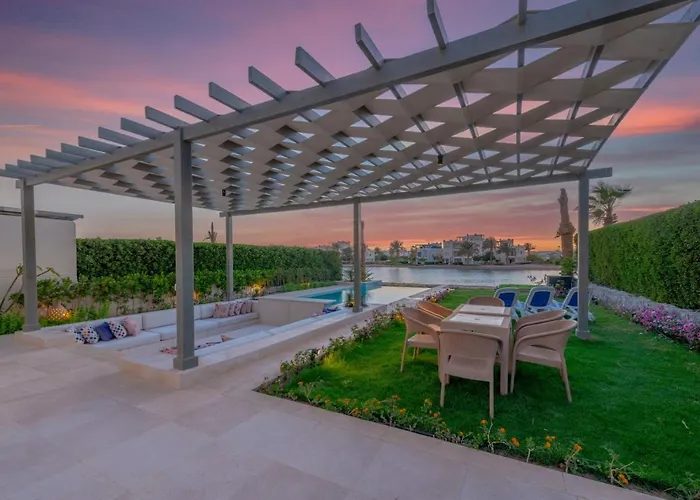 Joubal 3br Private Pool Next To Marina